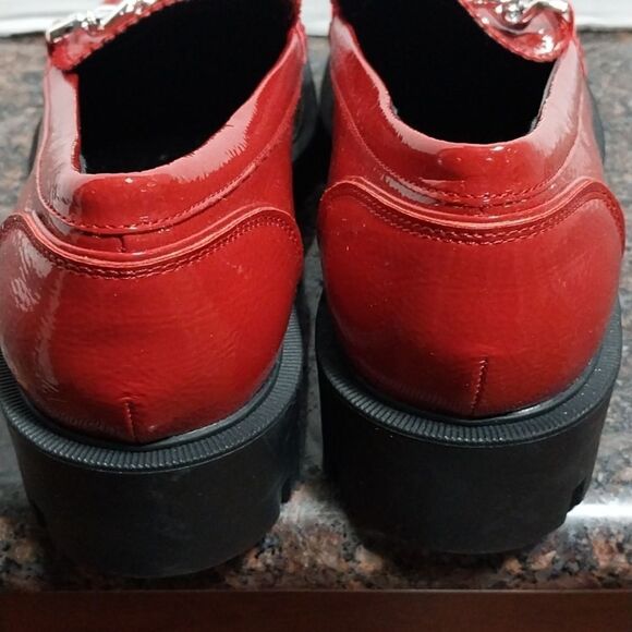 Marc Fisher Chain Loafer...Size 8.5...NEW - Picture 3 of 6